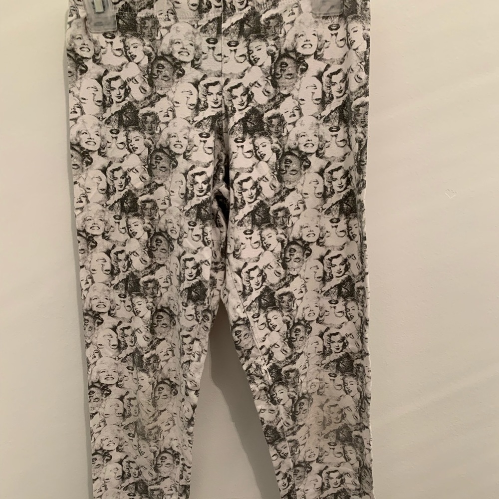 Girl’s Unique Marilyn Monroe B&W Leggings